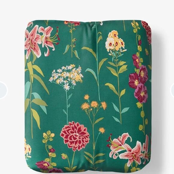 The Company Store Twin Legends Hotel
Flower Garden,  Sateen Fitted Sheet, Green - Picture 1 of 7